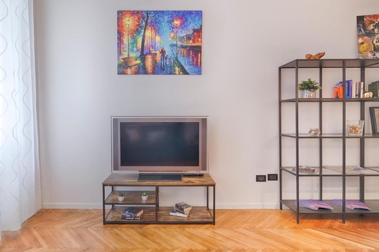 Mihaela Apartment - Charme Near The Station Trieste Exterior foto